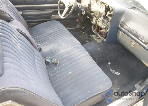 1981 Pontiac Grand Prix z USA, uszkodzony, nr VIN 1G2AJ37AXBP540598